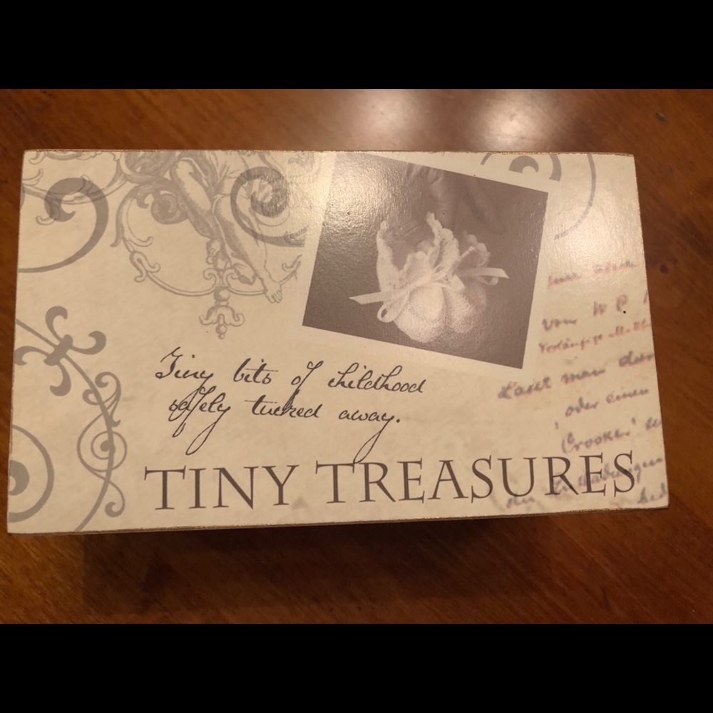 Tiny Treasures Memory Box